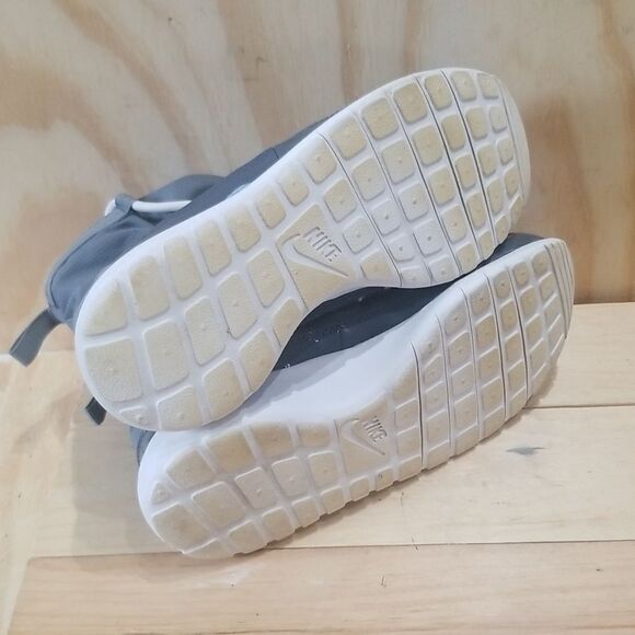 Nike ROSHE ONE HI (PSV) SNEAKERBOOT VINTAGE 2015 Wmn's size 6 1/2 ( EU 37.5) - Picture 6 of 7